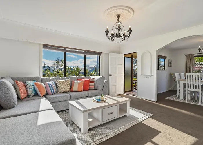 Retreat-spacious 4 Bedroom Vakantiehuis