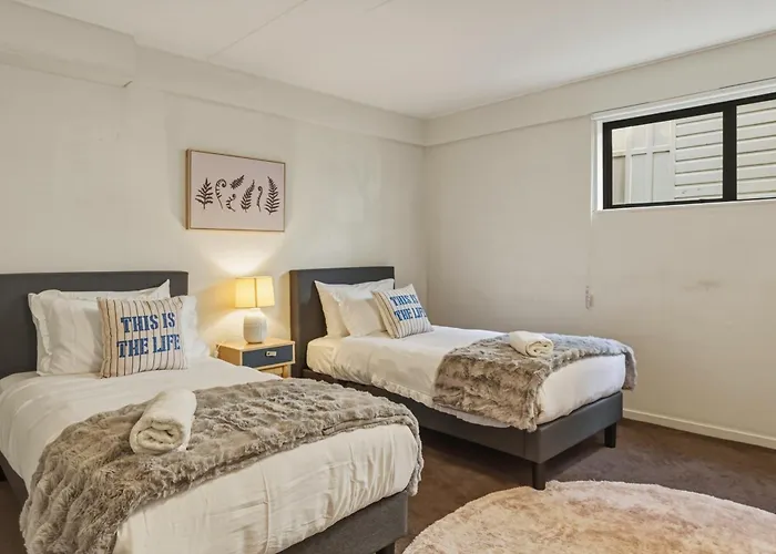 Retreat-spacious 4 Bedroom Ferienhaus *