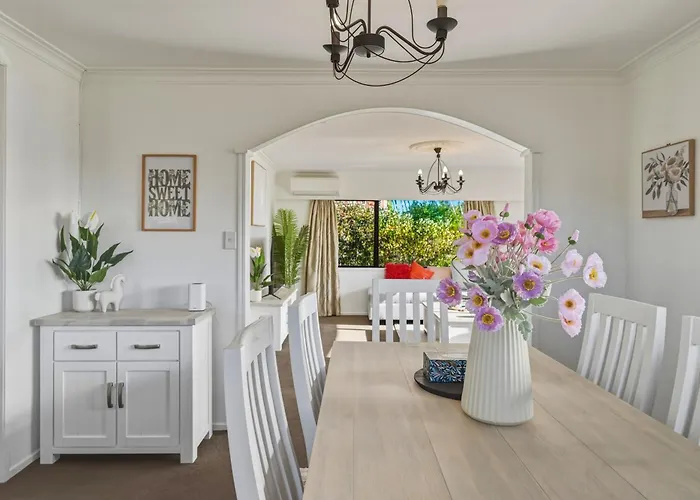 Retreat-spacious 4 Bedroom