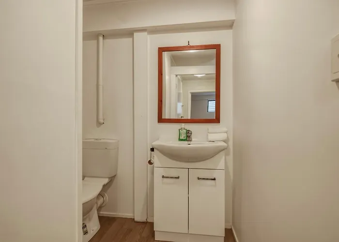 Retreat-spacious 4 Bedroom Ferienhaus