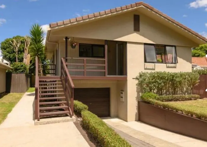 Retreat-spacious 4 Bedroom Ferienhaus