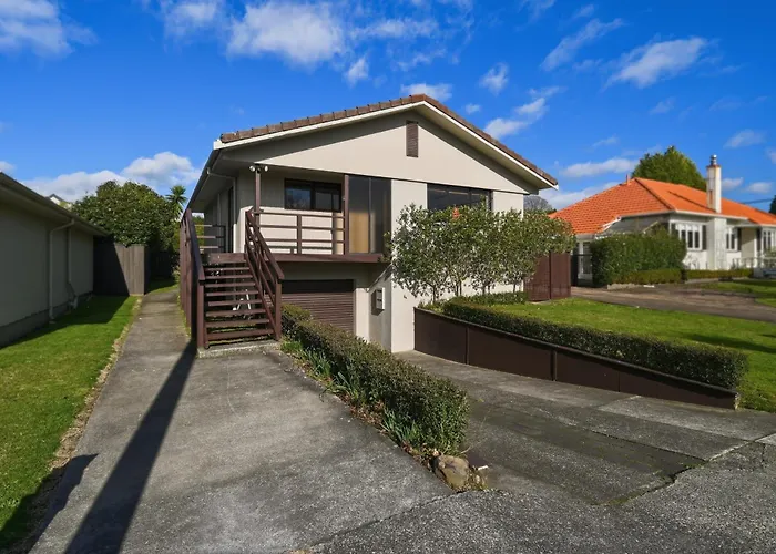 Retreat-spacious 4 Bedroom Ferienhaus *